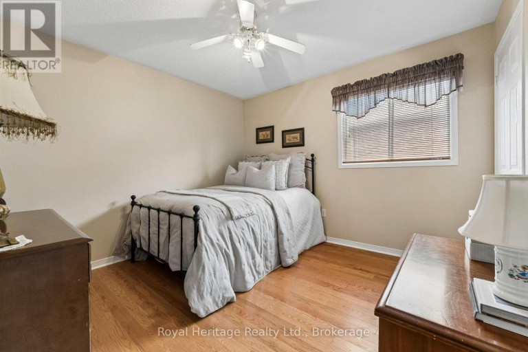 41 WINTERBERRY DRIVE, Whitby (Rolling Acres), Ontario, L1R1Z2