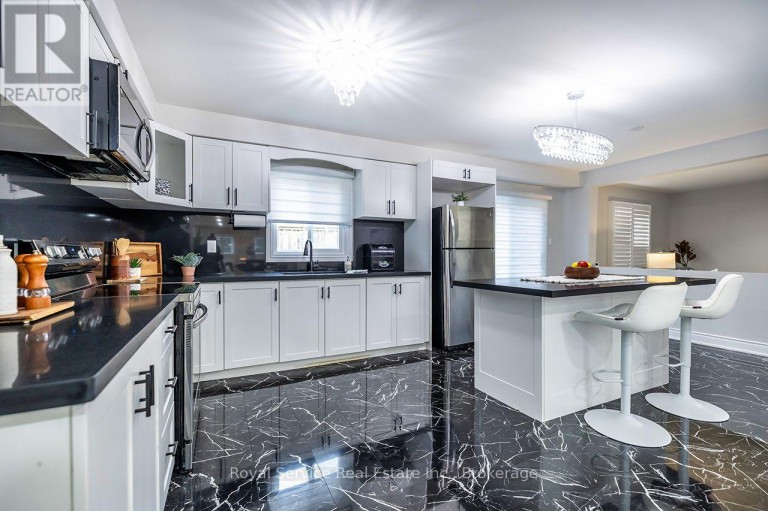 61 ADAMS DRIVE, Ajax (Central), Ontario, L1S5V2