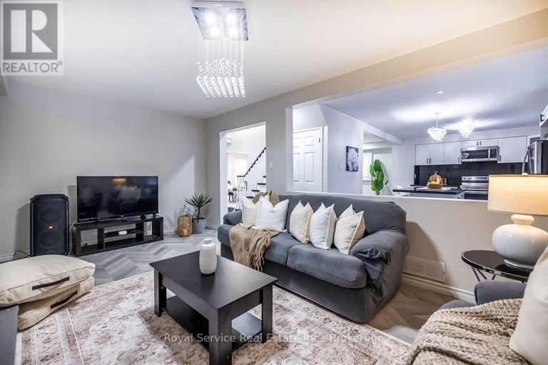61 ADAMS DRIVE, Ajax (Central), Ontario, L1S5V2