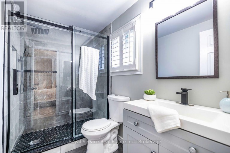 61 ADAMS DRIVE, Ajax (Central), Ontario, L1S5V2
