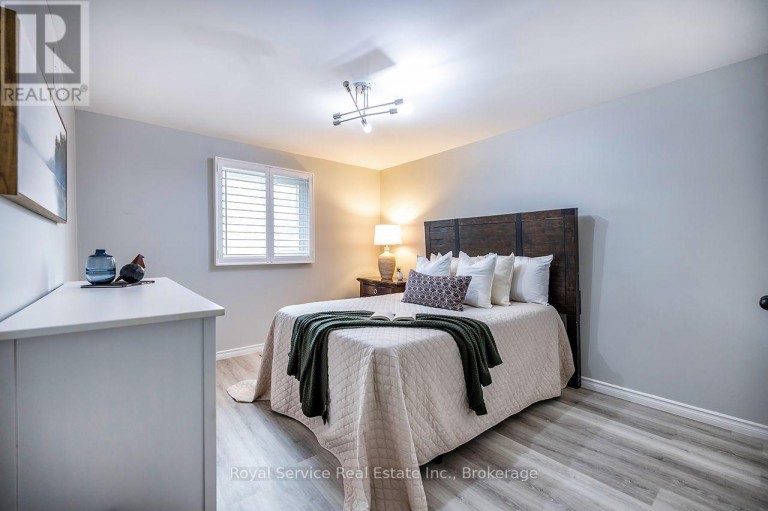 61 ADAMS DRIVE, Ajax (Central), Ontario, L1S5V2