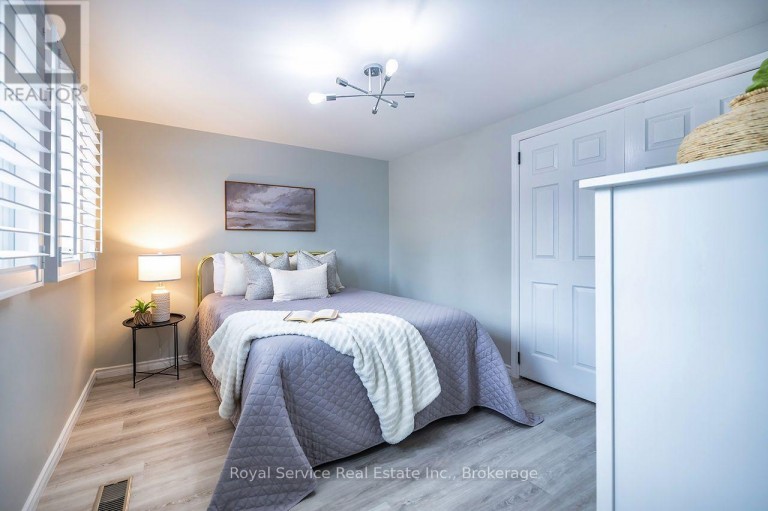 61 ADAMS DRIVE, Ajax (Central), Ontario, L1S5V2