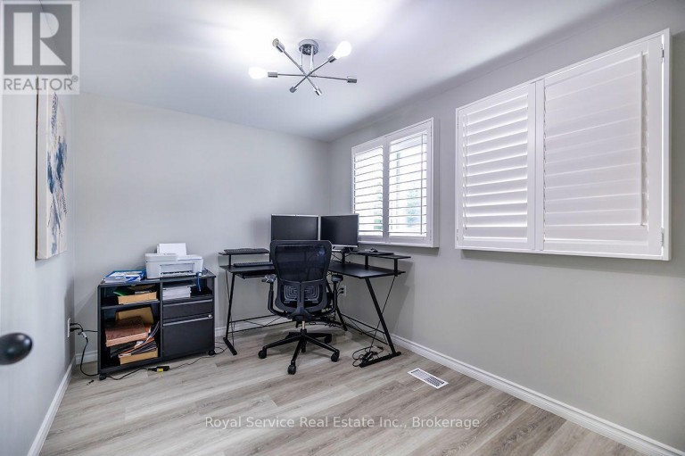 61 ADAMS DRIVE, Ajax (Central), Ontario, L1S5V2