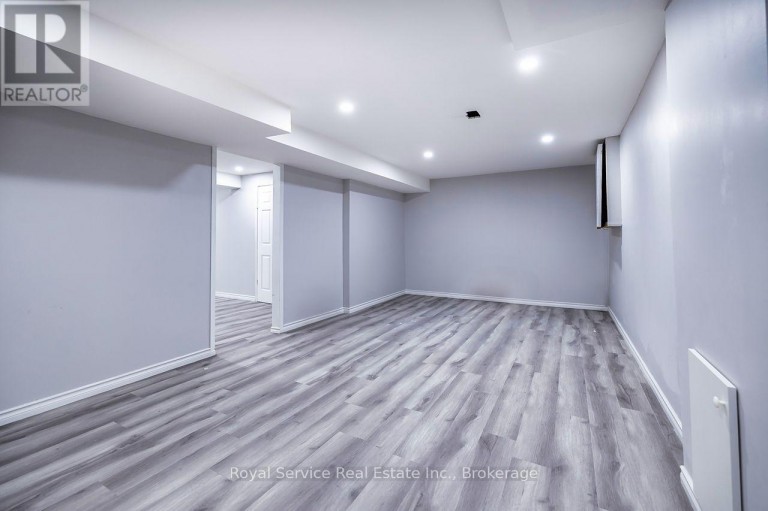 61 ADAMS DRIVE, Ajax (Central), Ontario, L1S5V2