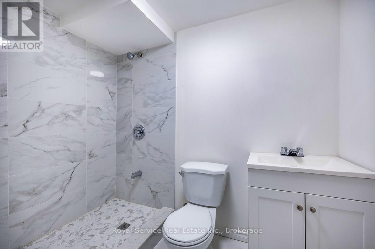 61 ADAMS DRIVE, Ajax (Central), Ontario, L1S5V2