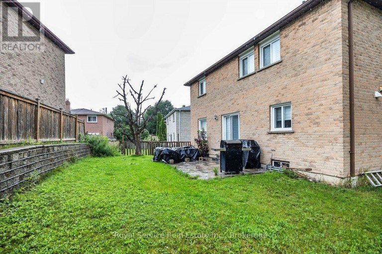 61 ADAMS DRIVE, Ajax (Central), Ontario, L1S5V2