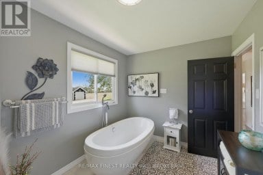598 PETWORTH ROAD, Stone Mills (Stone Mills) Ontario