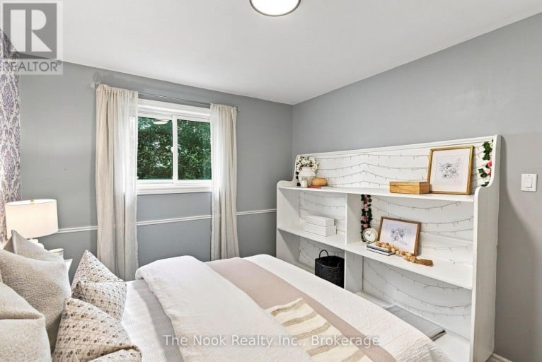 24 CEDAR RIDGE DRIVE, Kawartha Lakes (Mariposa), Ontario, L0C1G0