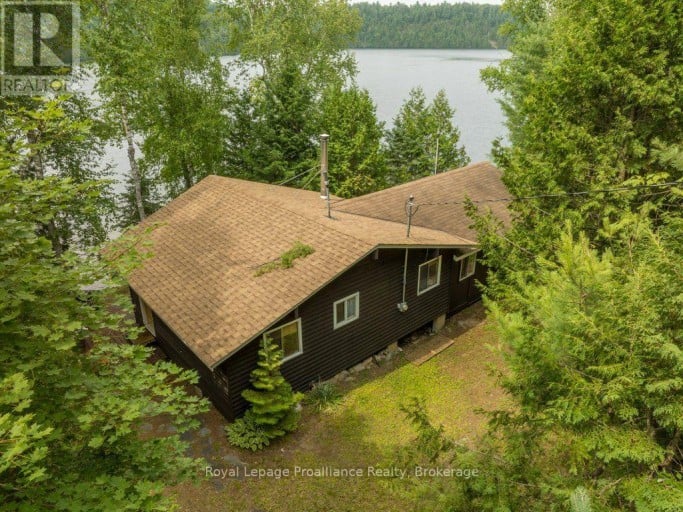 1021 BLUE JAY LANE, Frontenac (Frontenac North), Ontario, K0H1B0