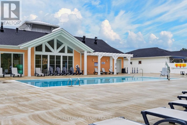 102 - 100 THE PROMENADE, Central Elgin (Port Stanley), Ontario, N5L1C5