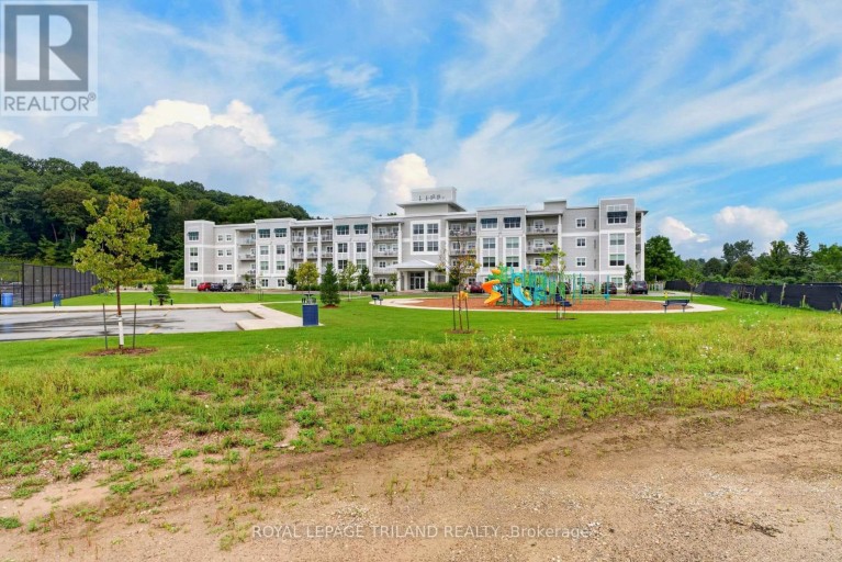 102 - 100 THE PROMENADE, Central Elgin (Port Stanley), Ontario, N5L1C5