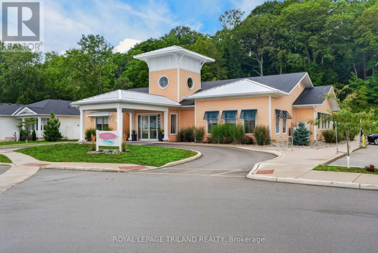102 - 100 THE PROMENADE, Central Elgin (Port Stanley), Ontario, N5L1C5