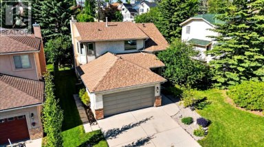 14 Hawkdale Gate NW Calgary Alberta photo 1