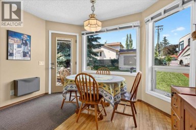 14 Hawkdale Gate NW Calgary Alberta photo 13