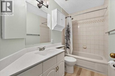 14 Hawkdale Gate NW Calgary Alberta photo 31