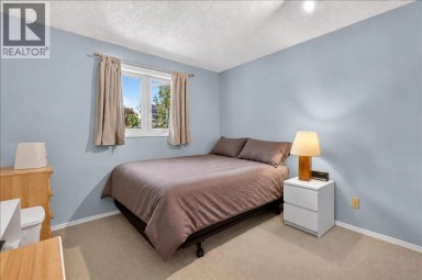 14 Hawkdale Gate NW Calgary Alberta photo 32