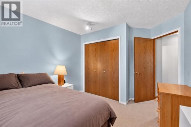 14 Hawkdale Gate NW Calgary Alberta photo 33