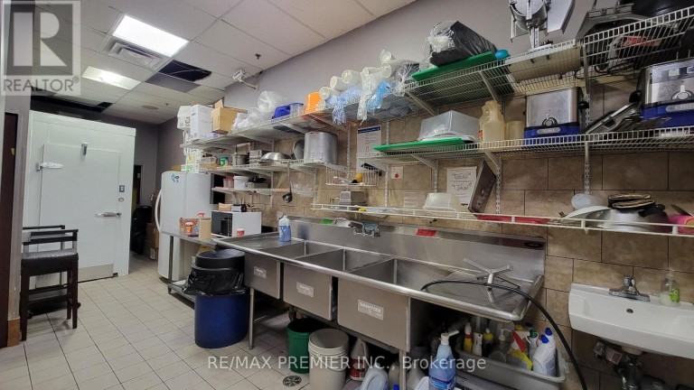 407A BLOOR STREET E, Toronto (North St. James Town), Ontario, M4W3T2
