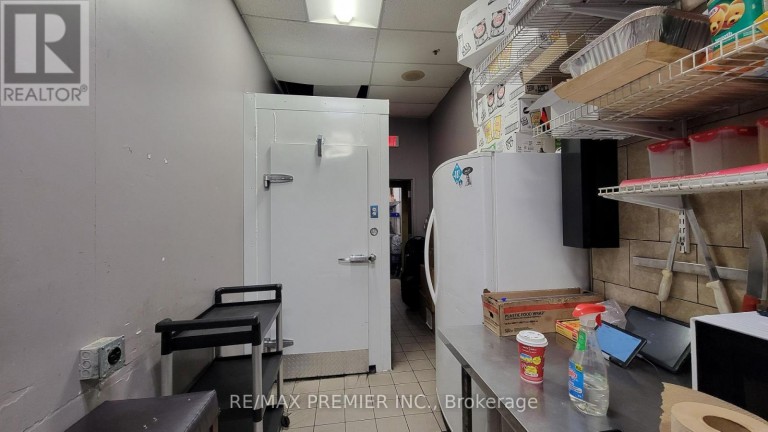 407A BLOOR STREET E, Toronto (North St. James Town), Ontario, M4W3T2