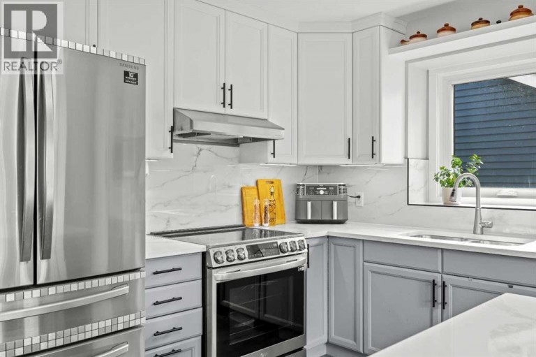 260 Riverside Mews SE, Calgary, Alberta, T2C3Y8