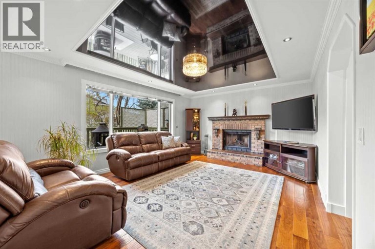 260 Riverside Mews SE, Calgary, Alberta, T2C3Y8