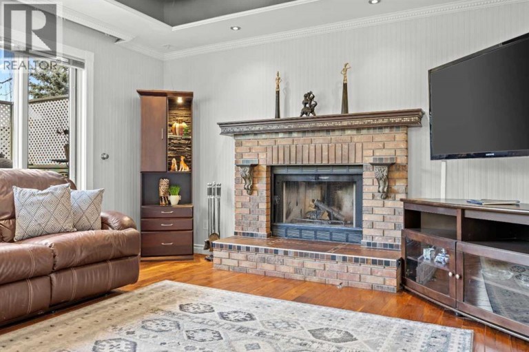 260 Riverside Mews SE, Calgary, Alberta, T2C3Y8