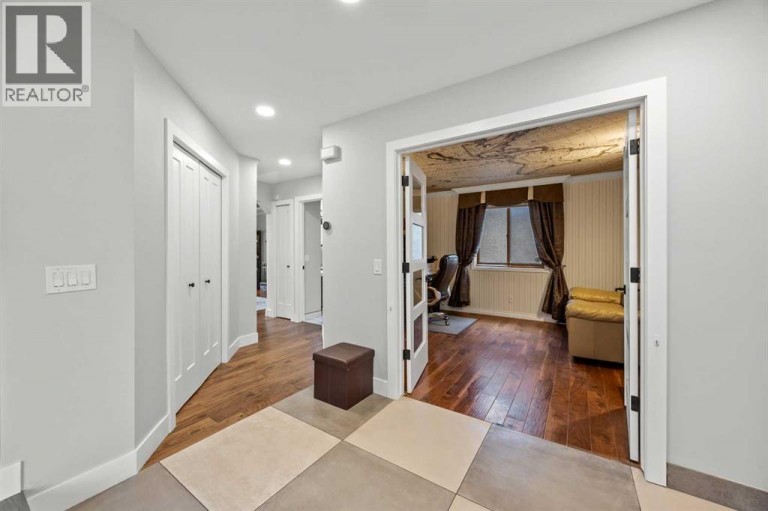 260 Riverside Mews SE, Calgary, Alberta, T2C3Y8