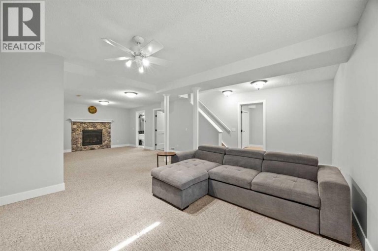 260 Riverside Mews SE, Calgary, Alberta, T2C3Y8