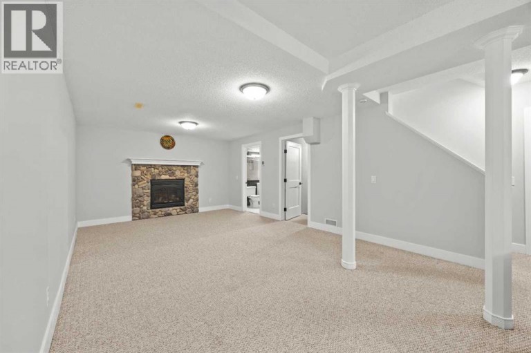 260 Riverside Mews SE, Calgary, Alberta, T2C3Y8
