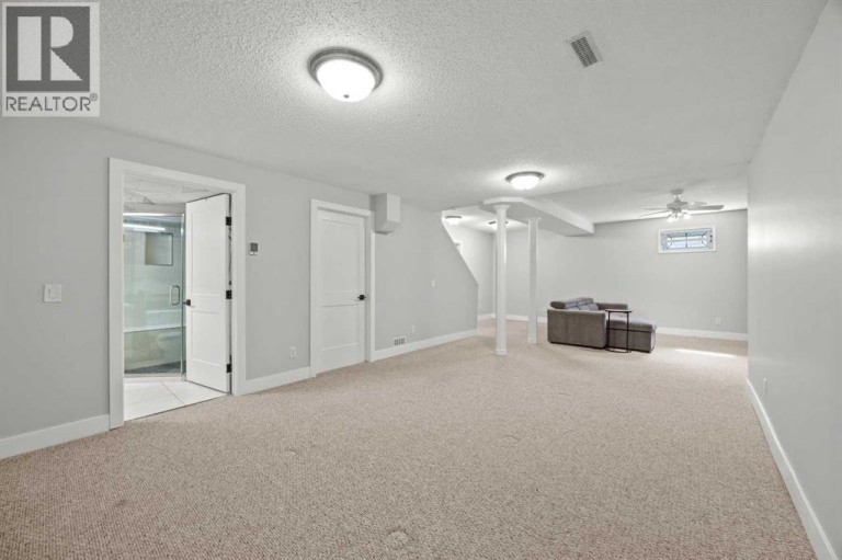 260 Riverside Mews SE, Calgary, Alberta, T2C3Y8