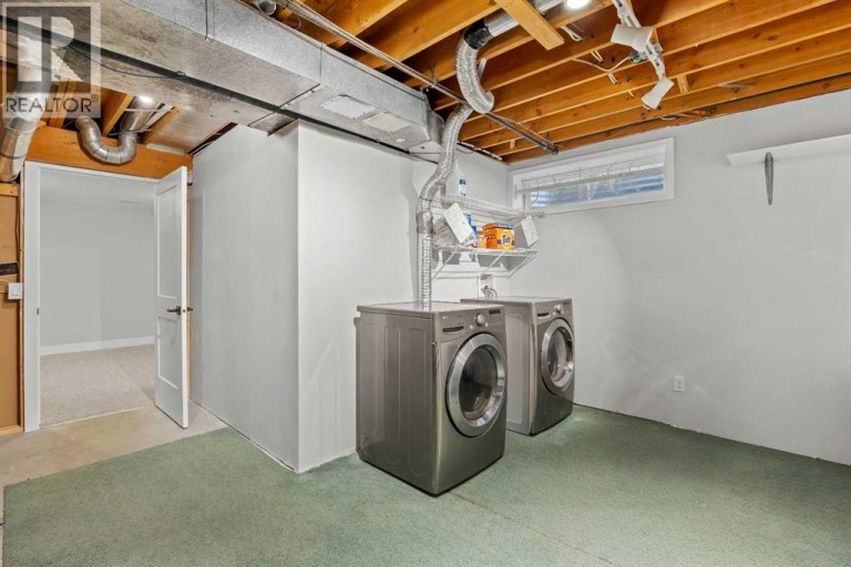 260 Riverside Mews SE, Calgary, Alberta, T2C3Y8