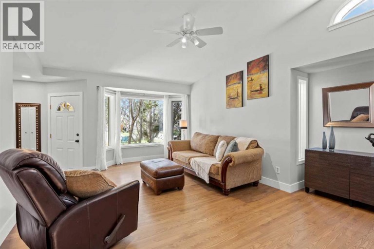 260 Riverside Mews SE, Calgary, Alberta, T2C3Y8