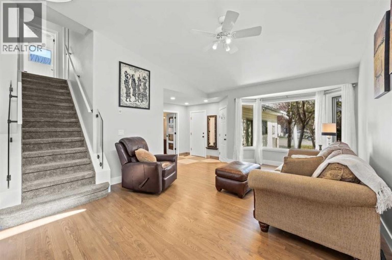 260 Riverside Mews SE, Calgary, Alberta, T2C3Y8
