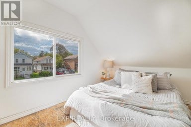 97 PARK ROAD S Oshawa (Vanier) Ontario photo 24