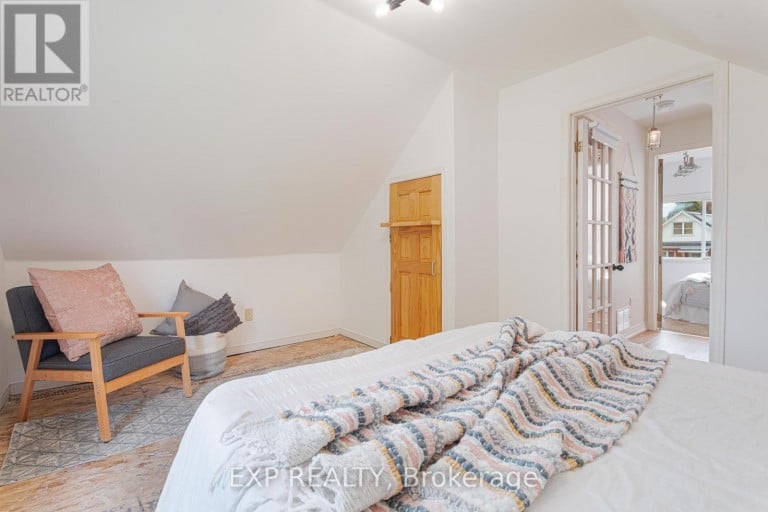 97 PARK ROAD S, Oshawa (Vanier), Ontario, L1J4G7