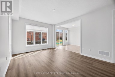 2237 GRAINGER LOOP Innisfil Ontario photo 13