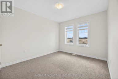 2237 GRAINGER LOOP Innisfil Ontario photo 33