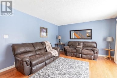2104 NEWTON STREET Tay Ontario photo 16