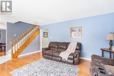 2104 NEWTON STREET Tay Ontario photo 18