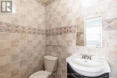 2104 NEWTON STREET Tay Ontario photo 19