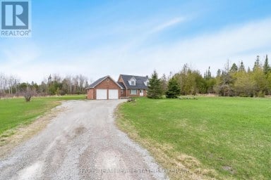 2104 NEWTON STREET Tay Ontario photo 2
