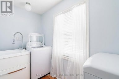 2104 NEWTON STREET Tay Ontario photo 20