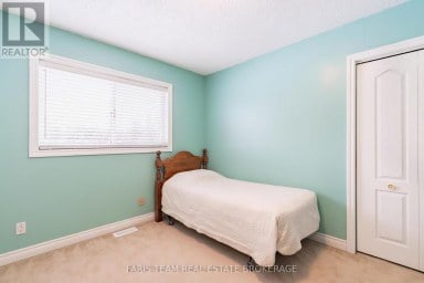 2104 NEWTON STREET Tay Ontario photo 27