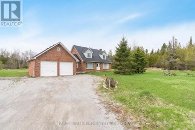 2104 NEWTON STREET Tay Ontario photo 3
