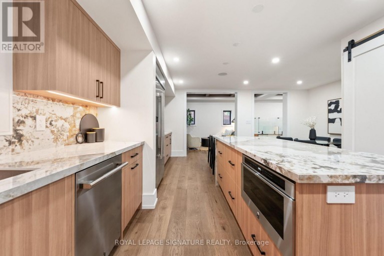 29 BLAKETON ROAD, Toronto (Islington-City Centre West), Ontario, M9B4W4