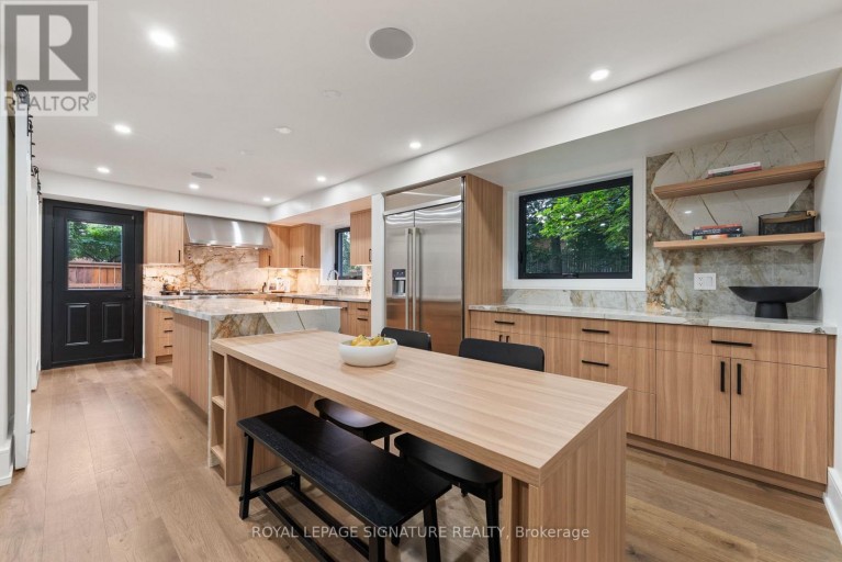 29 BLAKETON ROAD, Toronto (Islington-City Centre West), Ontario, M9B4W4