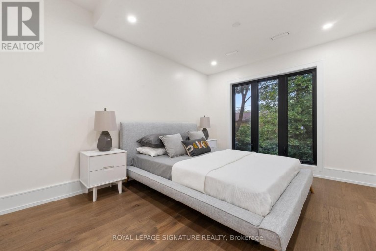 29 BLAKETON ROAD, Toronto (Islington-City Centre West), Ontario, M9B4W4