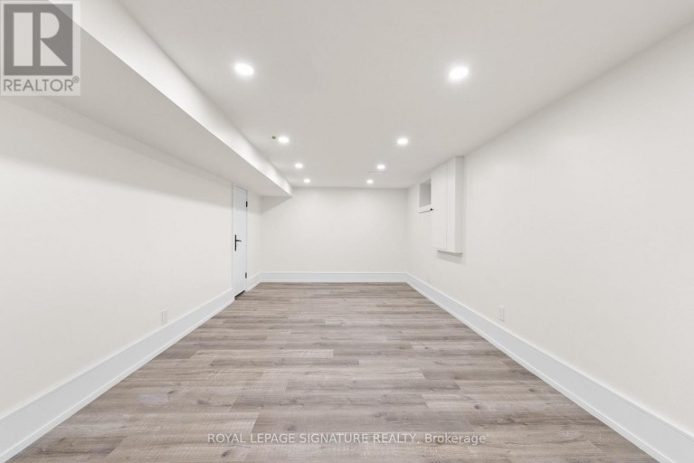 29 BLAKETON ROAD, Toronto (Islington-City Centre West), Ontario, M9B4W4