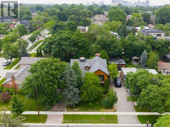 29 BLAKETON ROAD, Toronto (Islington-City Centre West), Ontario, M9B4W4