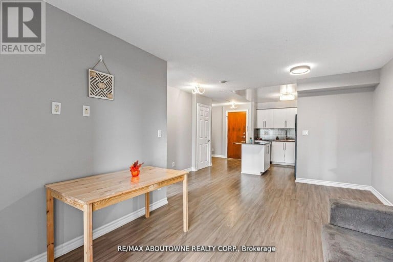 401 - 310 BURNHAMTHORPE ROAD W, Mississauga (City Centre), Ontario, L5B4P9
